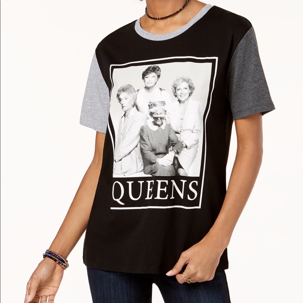 ✨NWT✨Love Tribe Juniors' Queens Tee